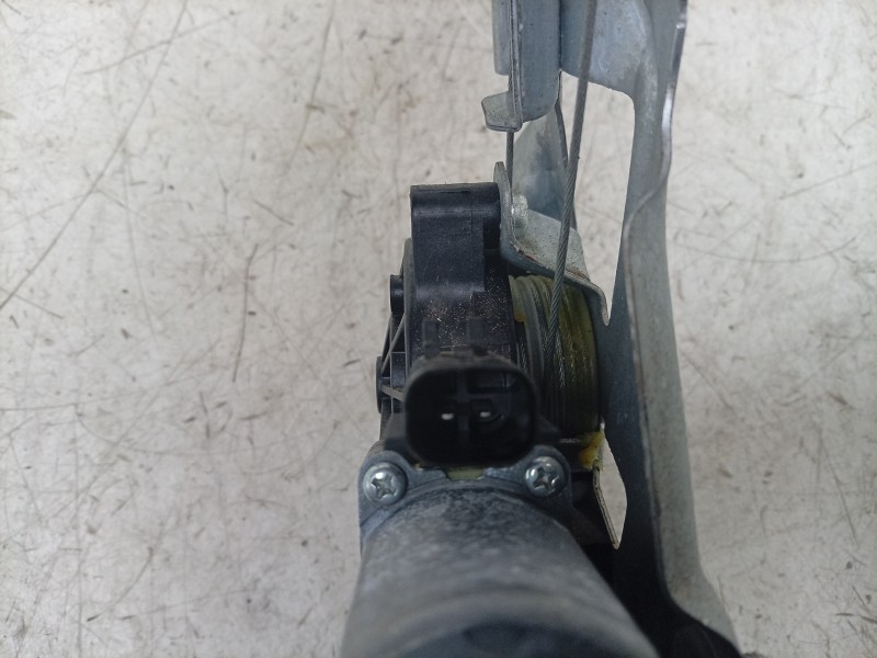 Recambio de elevalunas trasero derecho para kg mobility rexton referencia OEM IAM  83402Y4010 