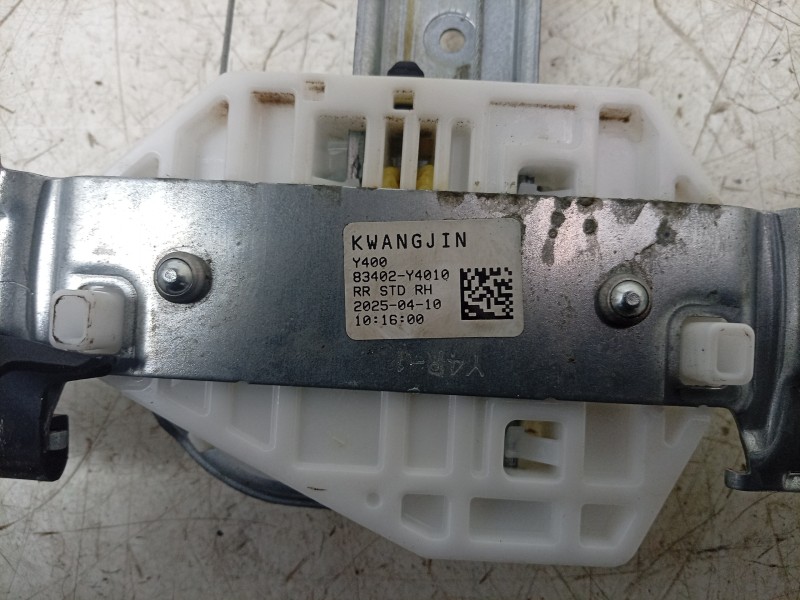 Recambio de elevalunas trasero derecho para kg mobility rexton referencia OEM IAM  83402Y4010 