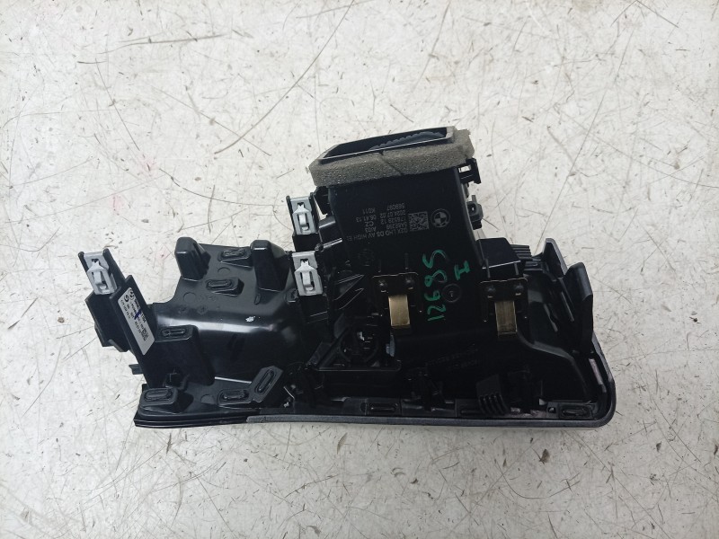 Recambio de aireador izquierdo para bmw 3 touring m3 competition xdrive referencia OEM IAM  5A8E299 