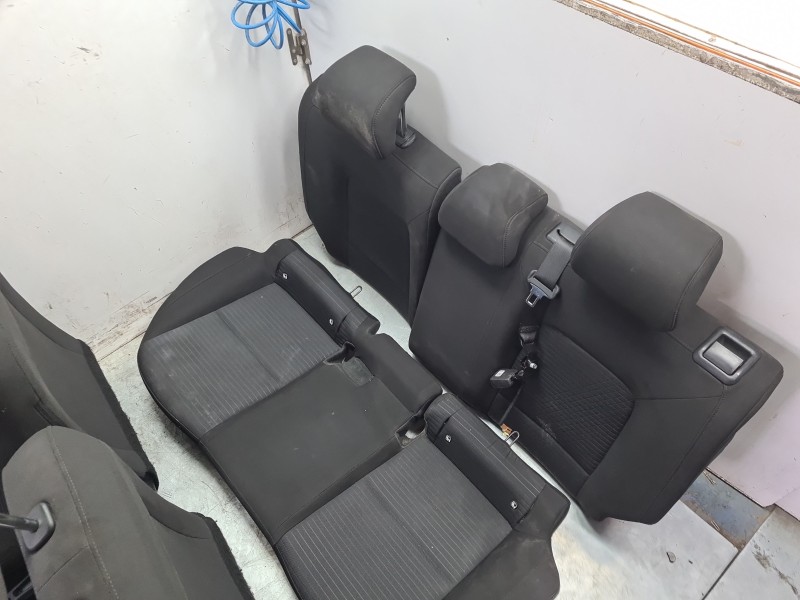 Recambio de juego asientos completo para hyundai i20 iii (bc3, bi3) 1.0 t-gdi referencia OEM IAM  88150Q0000 