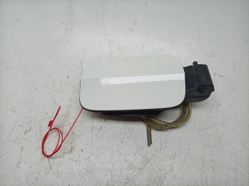 Recambio de tapa exterior combustible para audi a3 sportback (8va) attraction referencia OEM IAM  8V3809906 