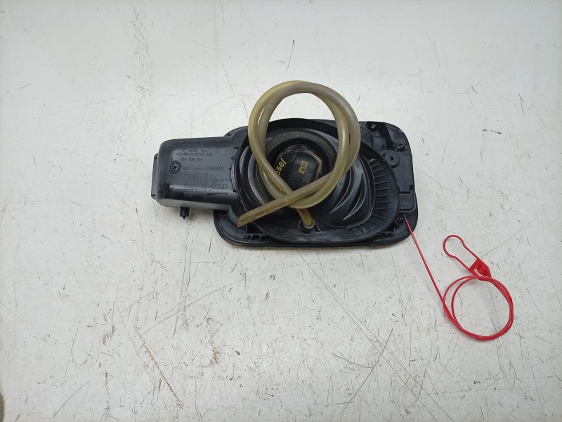 Recambio de tapa exterior combustible para audi a3 sportback (8va) attraction referencia OEM IAM  8V3809906 