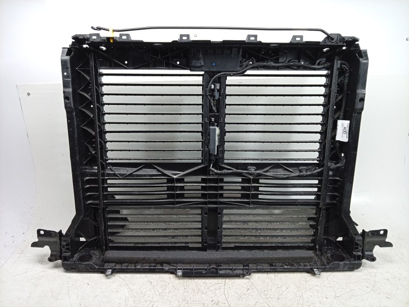 Recambio de panel frontal para volkswagen caravelle t7 2.5 ehybrid referencia OEM IAM  PZ31A16E146 