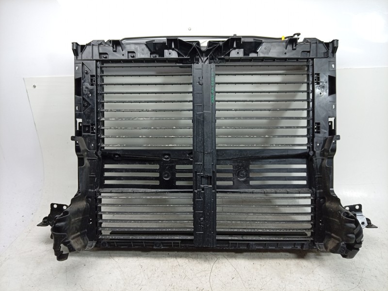 Recambio de panel frontal para volkswagen caravelle t7 2.5 ehybrid referencia OEM IAM  PZ31A16E146 