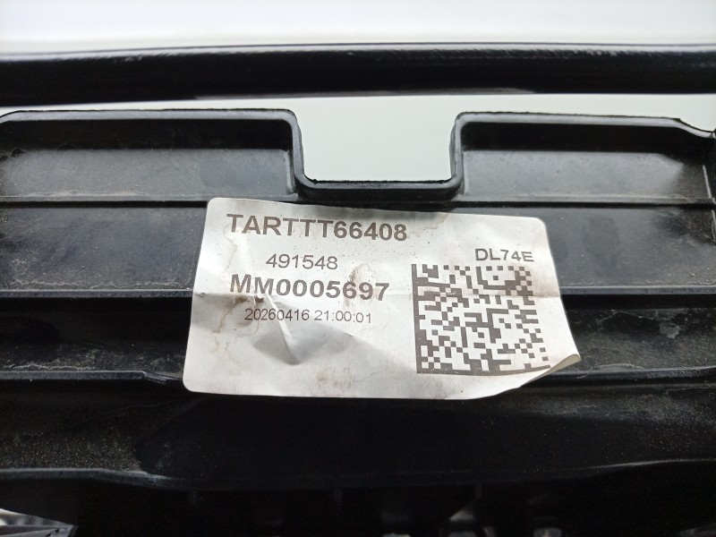 Recambio de panel frontal para volkswagen caravelle t7 2.5 ehybrid referencia OEM IAM  PZ31A16E146 