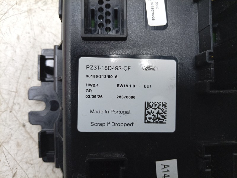 Recambio de centralita calefaccion para volkswagen caravelle t7 2.5 ehybrid referencia OEM IAM  PZ3T18D493CF 