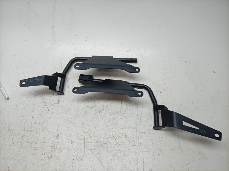 Recambio de agarradera trasera para suzuki v-strom 650 referencia OEM IAM  S0VS61IF 