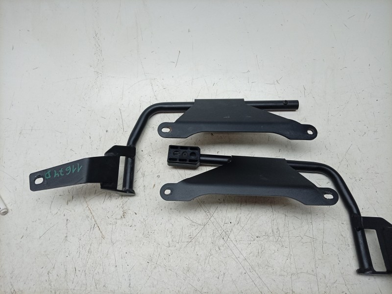 Recambio de agarradera trasera para suzuki v-strom 650 referencia OEM IAM  S0VS61IF 
