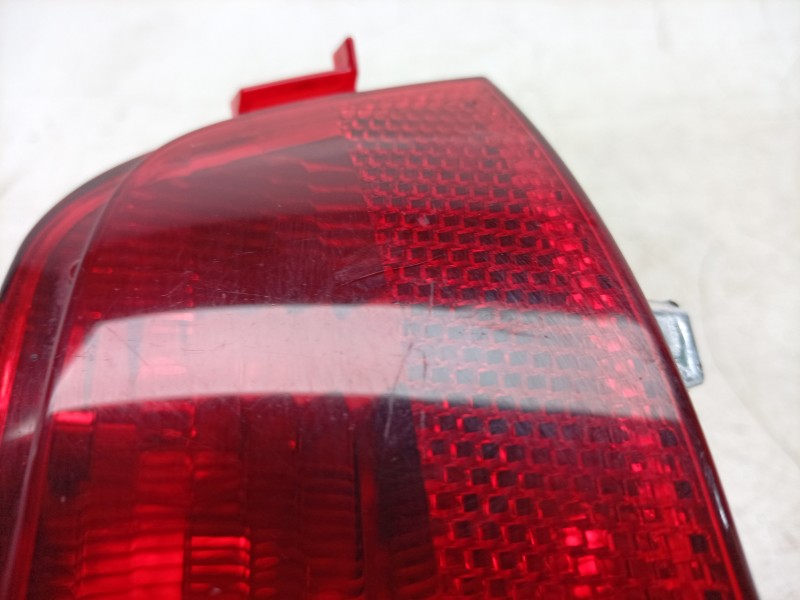 Recambio de faro antiniebla trasero izquierdo para dacia sandero iii 1.0 tce 90 eco-g referencia OEM IAM  265855178R 103F0859138