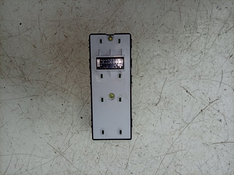 Recambio de mando elevalunas delantero izquierdo para kia stonic (yb) 1.0 t-gdi referencia OEM IAM  93571H8200 
