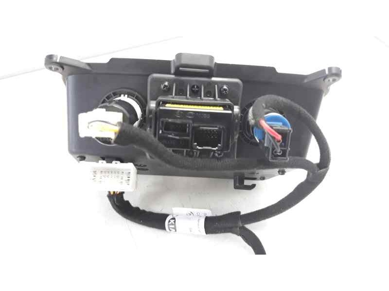 Recambio de guantera para kia ceed 1.6 crdi cat referencia OEM IAM 84615J7010  