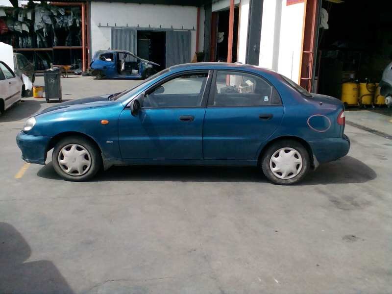 daewoo lanos del año 2000