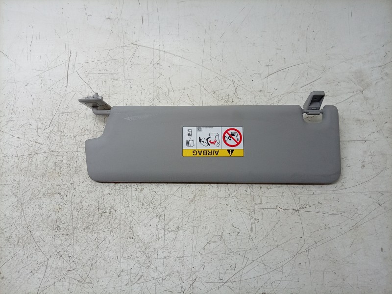 Recambio de parasol derecho para volkswagen caravelle t7 2.5 ehybrid referencia OEM IAM  PZ31V041K16A 