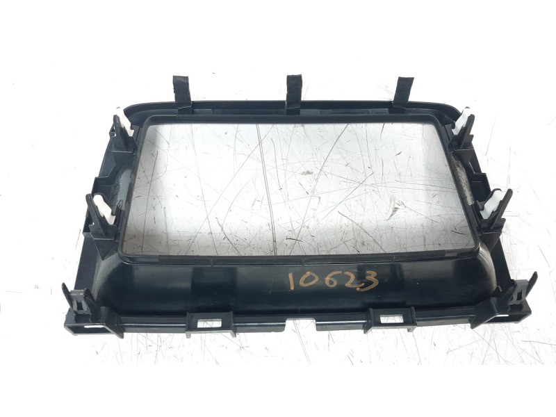 Recambio de moldura para mazda cx-5 2.2 turbodiesel cat referencia OEM IAM KD4555231  