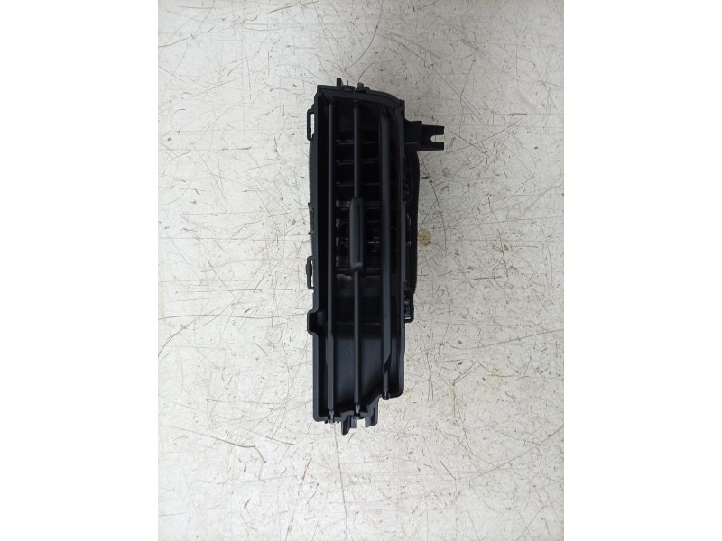 Recambio de aireador izquierdo para volkswagen caravelle t7 2.5 ehybrid referencia OEM IAM  PZ31V018B09 