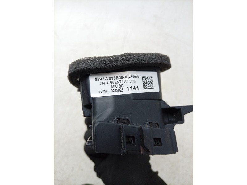 Recambio de aireador izquierdo para volkswagen caravelle t7 2.5 ehybrid referencia OEM IAM  PZ31V018B09 