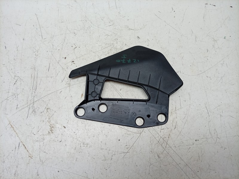 Recambio de moldura para bmw r 1300 gs adventure referencia OEM IAM  46631542702 