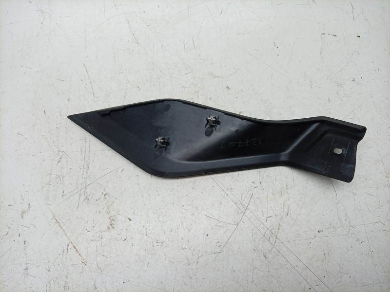 Recambio de moldura para bmw r 1300 gs adventure referencia OEM IAM  46635A69E31 