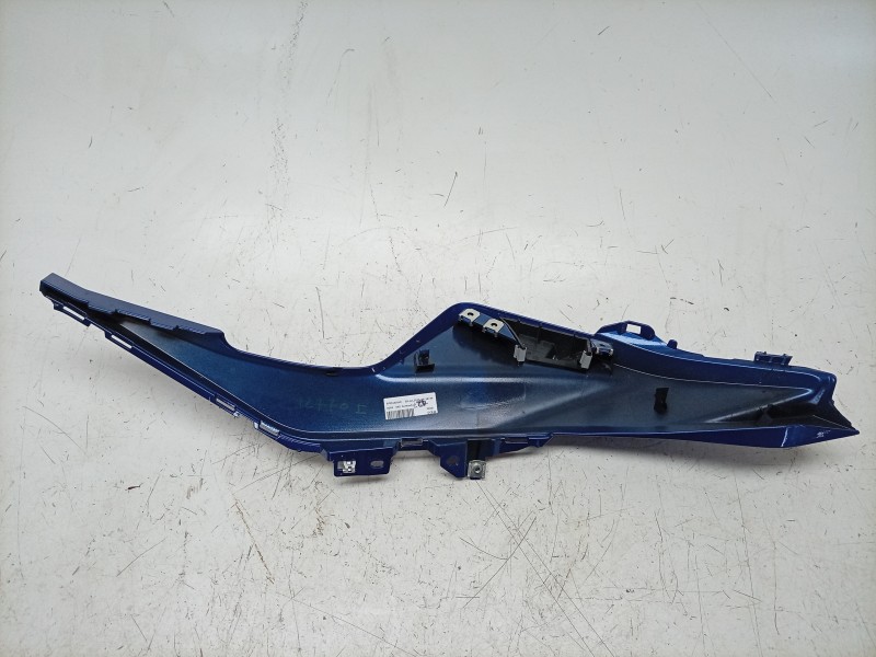 Recambio de moldura para bmw r 1300 gs adventure referencia OEM IAM  46637105727 