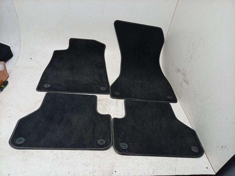 Recambio de juego alfombrillas para audi a5 sportback (f5a, f5f) 35 tfsi mild hybrid referencia OEM IAM  8W1863691B 