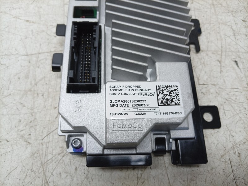 Recambio de centralita multimedia para volkswagen caravelle t7 2.5 ehybrid referencia OEM IAM  5U5T14G670KHH 