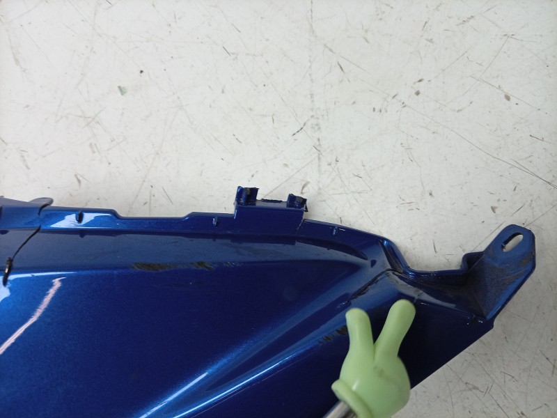 Recambio de moldura para bmw r 1300 gs adventure referencia OEM IAM  46637105728 
