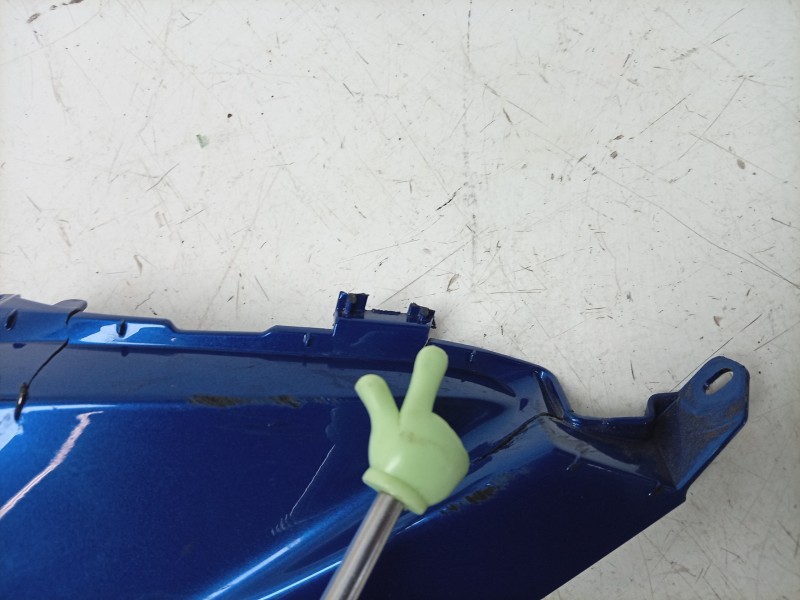 Recambio de moldura para bmw r 1300 gs adventure referencia OEM IAM  46637105728 