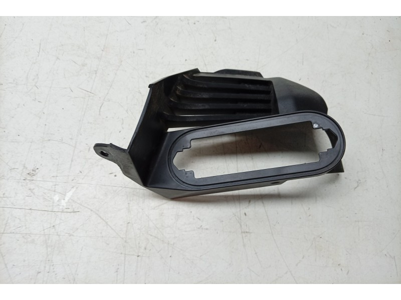 Recambio de moldura para bmw r 1300 gs adventure referencia OEM IAM  46637105767 