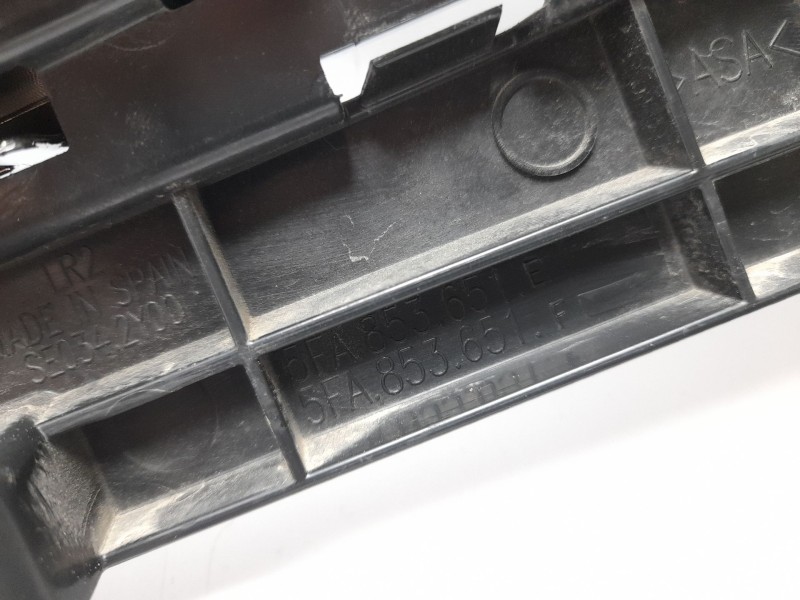 Recambio de rejilla delantera para seat leon sportstourer (kl8, kld) 1.5 etsi referencia OEM IAM  5FA853651E 