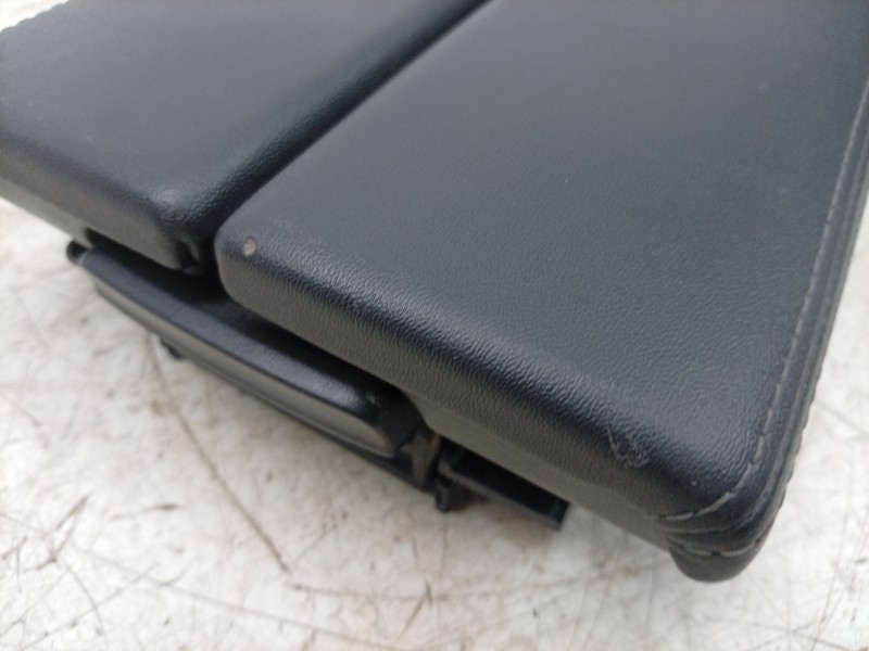 Recambio de apoyabrazos central para peugeot 308 sw iii (fc_, fj_, fr_, f4_, fn_) puretech 130 (frhnsl, frhnst) referencia OEM I