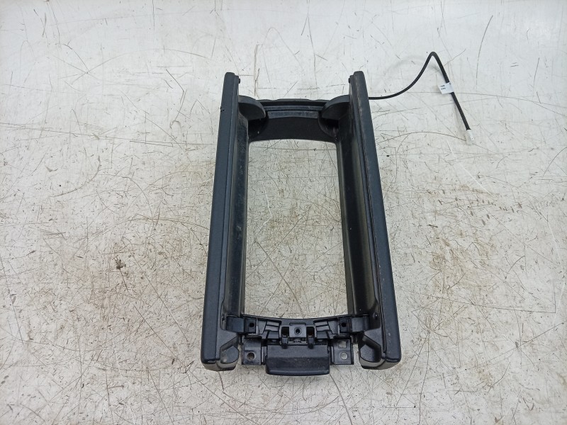 Recambio de apoyabrazos central para peugeot 308 sw iii (fc_, fj_, fr_, f4_, fn_) puretech 130 (frhnsl, frhnst) referencia OEM I
