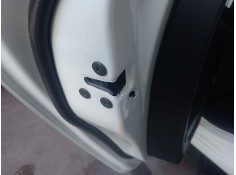 CERRADURA PUERTA TRASERA IZQUIERDA 