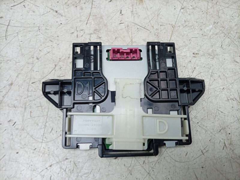 Recambio de modulo electronico para toyota rav4 hybrid 4x2 advance referencia OEM IAM  8686242010 