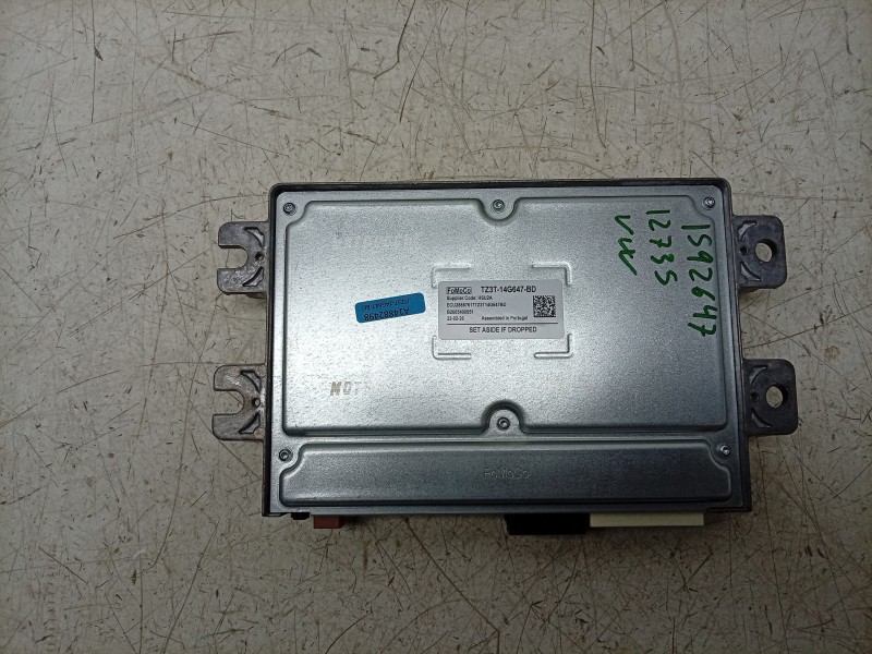 Recambio de modulo electronico para volkswagen caravelle t7 2.5 ehybrid referencia OEM IAM  TZ3T14G647BD 