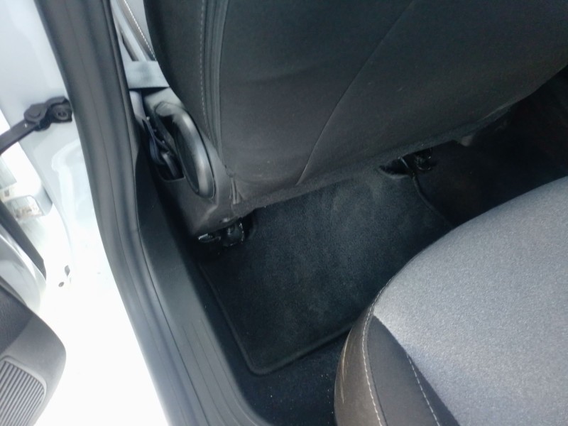 Recambio de juego alfombrillas para renault clio v (b7_) 1.0 lpg (b7mt) referencia OEM IAM   