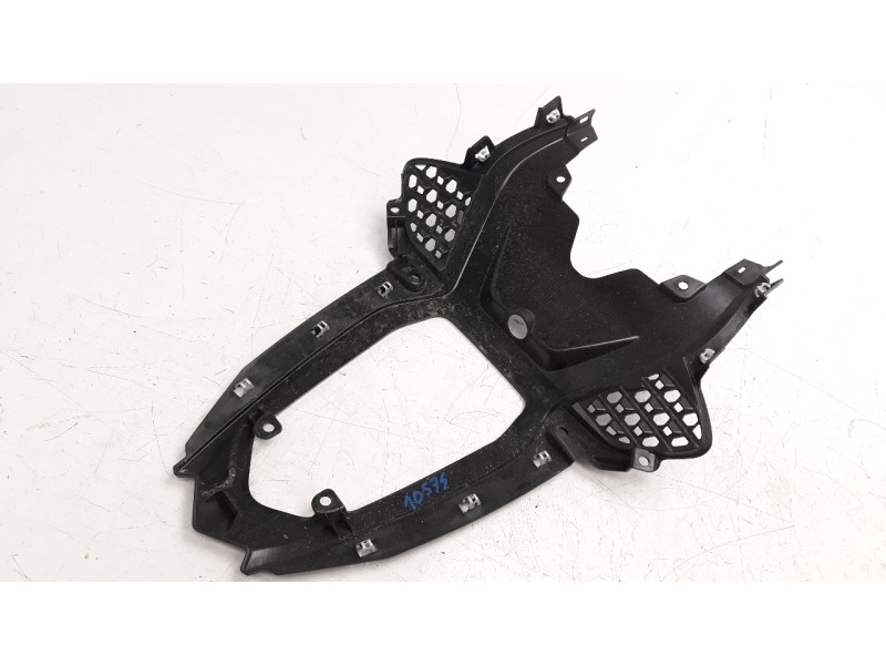 Recambio de moldura para bmw s 1000 rr s 1000 rr referencia OEM IAM 46628569779  