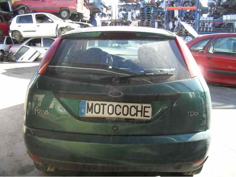 ford focus berlina (cak) del año 2000