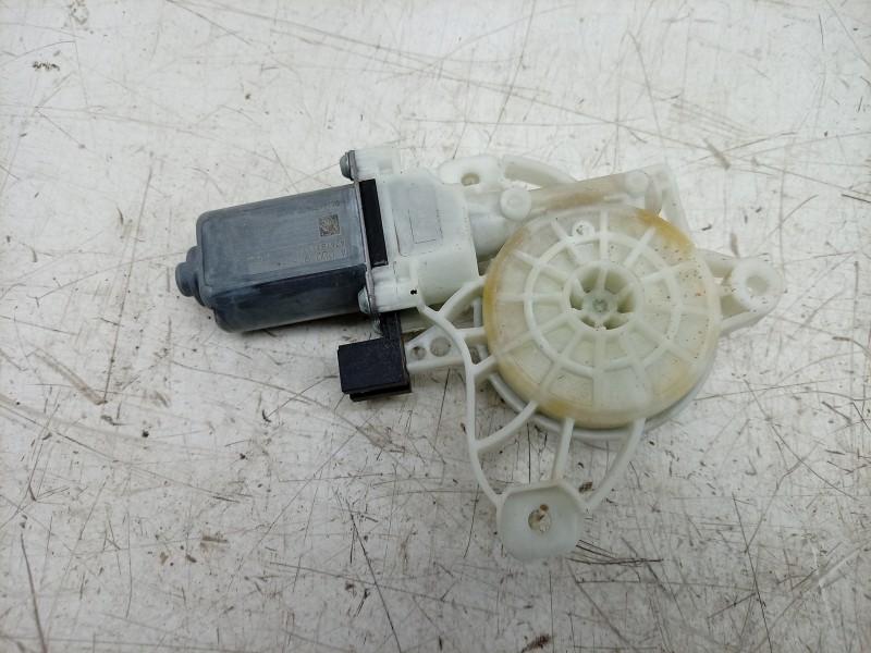 Recambio de motor elevalunas delantero derecho para mercedes-benz clase gla (bm 247) gla 200 (247.787) referencia OEM IAM  A0009