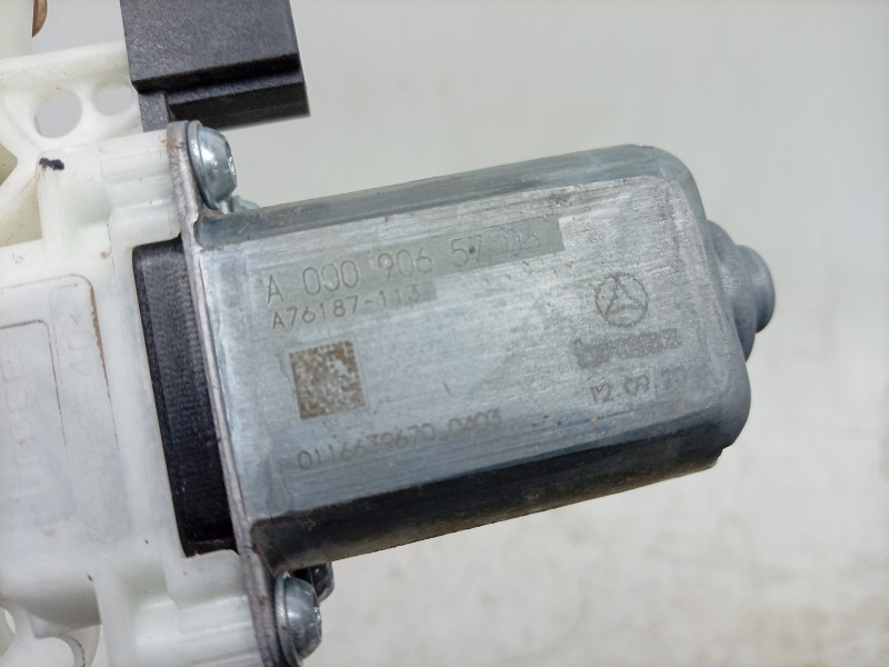 Recambio de motor elevalunas delantero derecho para mercedes-benz clase gla (bm 247) gla 200 (247.787) referencia OEM IAM  A0009