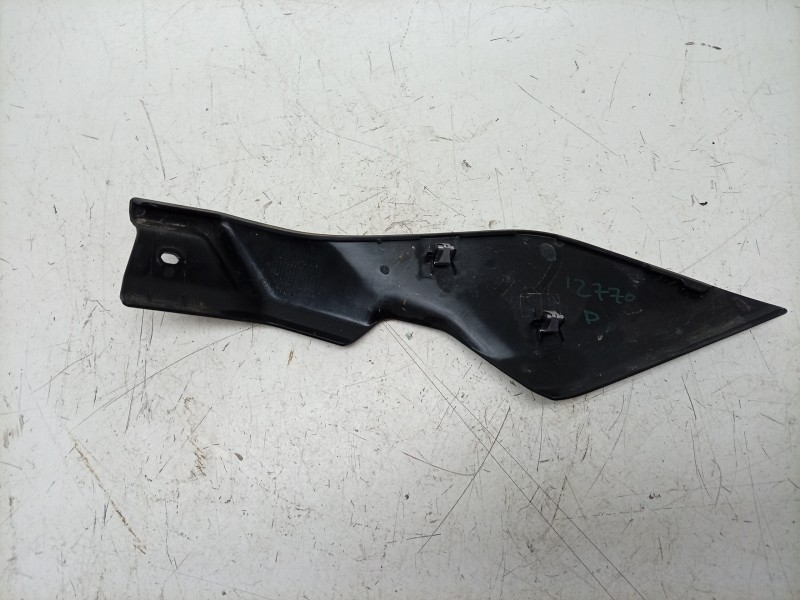 Recambio de moldura para bmw r 1300 gs adventure referencia OEM IAM  46635A69E32 