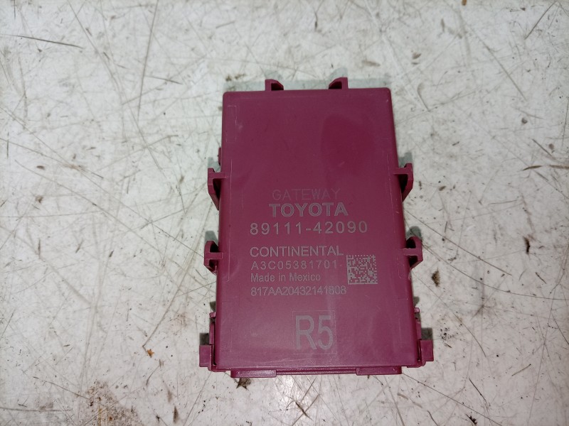 Recambio de modulo electronico para toyota rav4 hybrid 4x2 advance referencia OEM IAM A3C05381701  