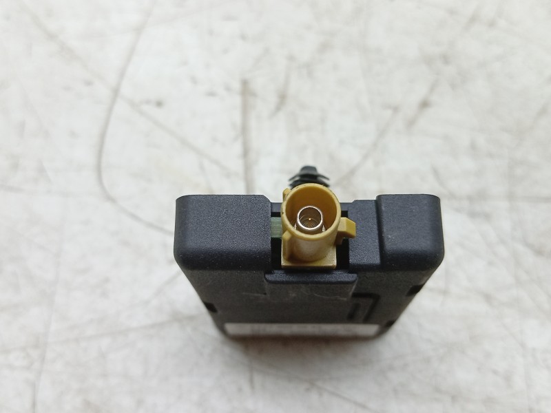 Recambio de antena para mercedes-benz clase gla (bm 247) gla 200 (247.787) referencia OEM IAM  A2479052602 