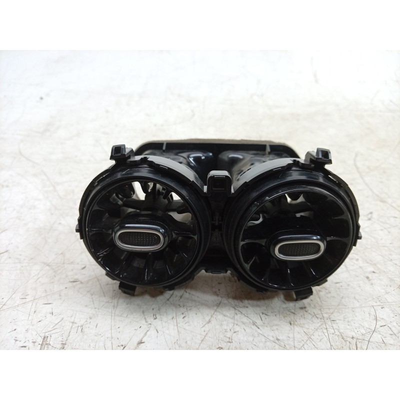Recambio de aireador central para mercedes-benz clase gla (bm 247) gla 200 (247.787) referencia OEM IAM  A1778309200 