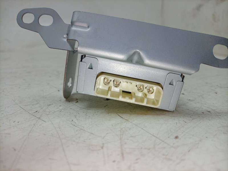 Recambio de modulo electronico para toyota rav4 hybrid 4x2 advance referencia OEM IAM  8668142040 