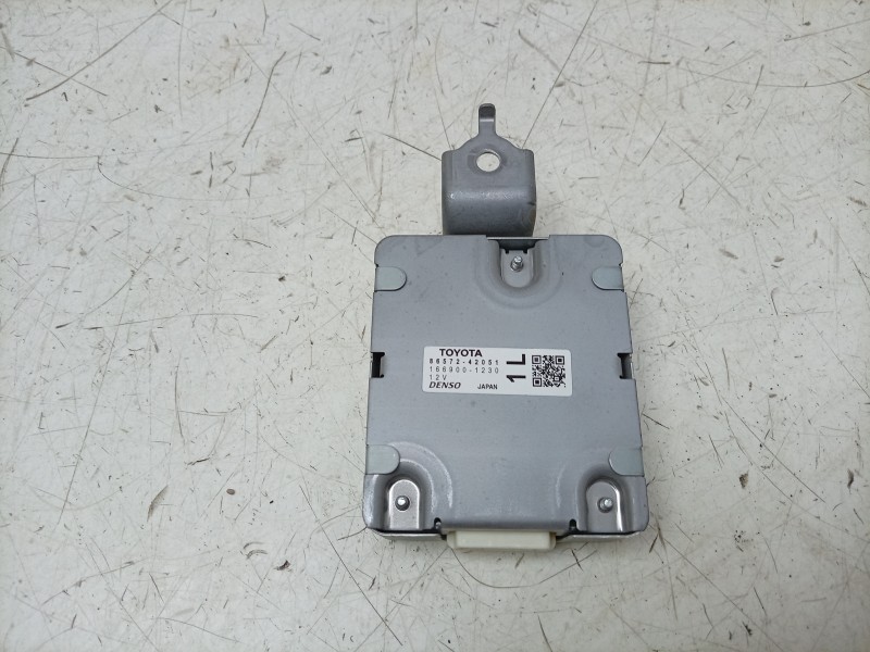 Recambio de modulo electronico para toyota rav4 hybrid 4x2 advance referencia OEM IAM  8657242051 
