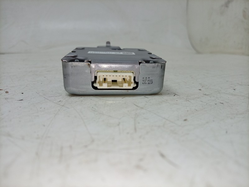 Recambio de modulo electronico para toyota rav4 hybrid 4x2 advance referencia OEM IAM  8657242051 