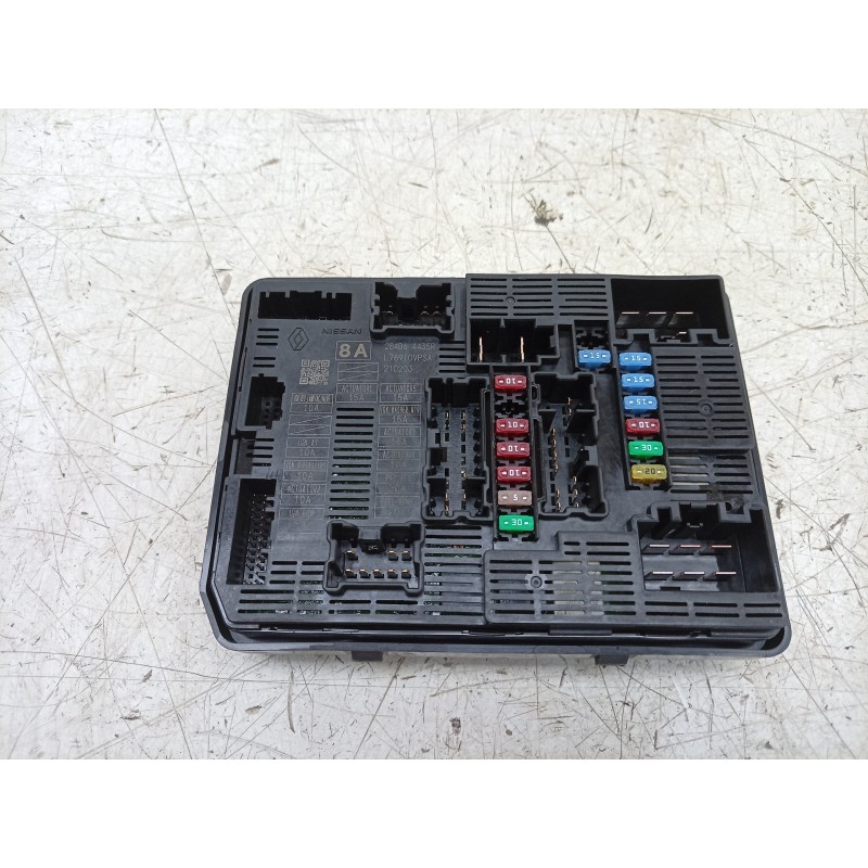 Recambio de caja reles / fusibles para dacia sandero iii 1.0 tce 90 eco-g referencia OEM IAM  284B64435R 