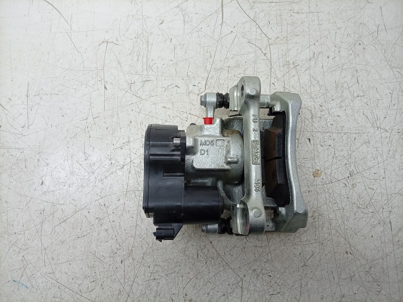 Recambio de pinza de freno trasera izquierda para volkswagen caravelle t7 2.5 ehybrid referencia OEM IAM  2D253 