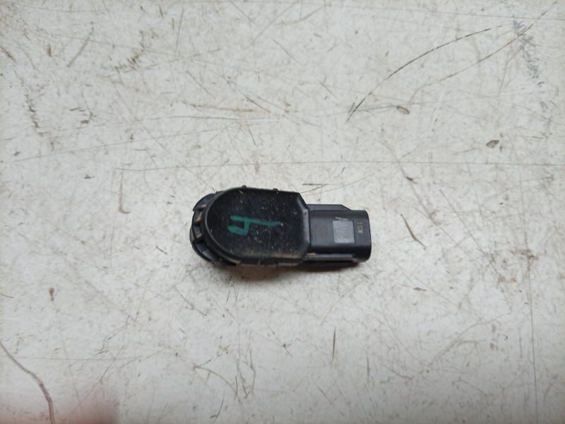 Recambio de sensor aparcamiento delantero para toyota rav4 hybrid 4x2 advance referencia OEM IAM  47744506MCD 