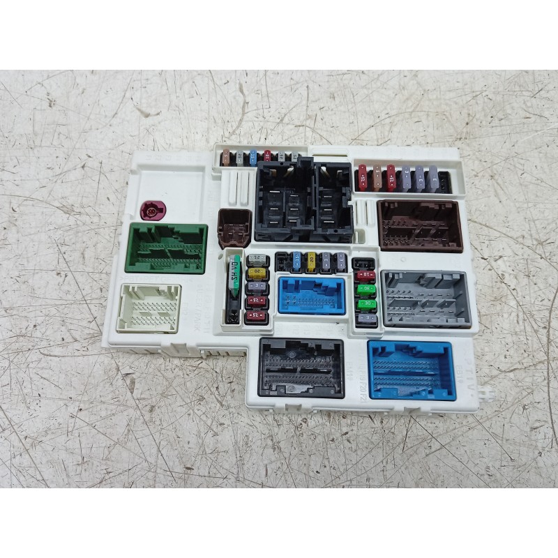 Recambio de caja reles / fusibles para peugeot 308 sw iii (fc_, fj_, fr_, f4_, fn_) puretech 130 (frhnsl, frhnst) referencia OEM